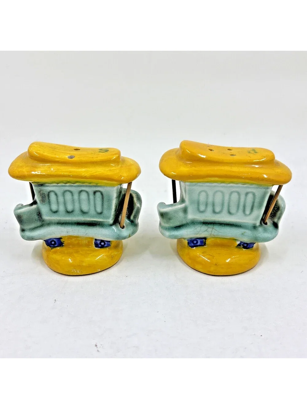Vintage San Francisco Trolley, Cable Car Salt & Pepper Shakers, Yellow & Green